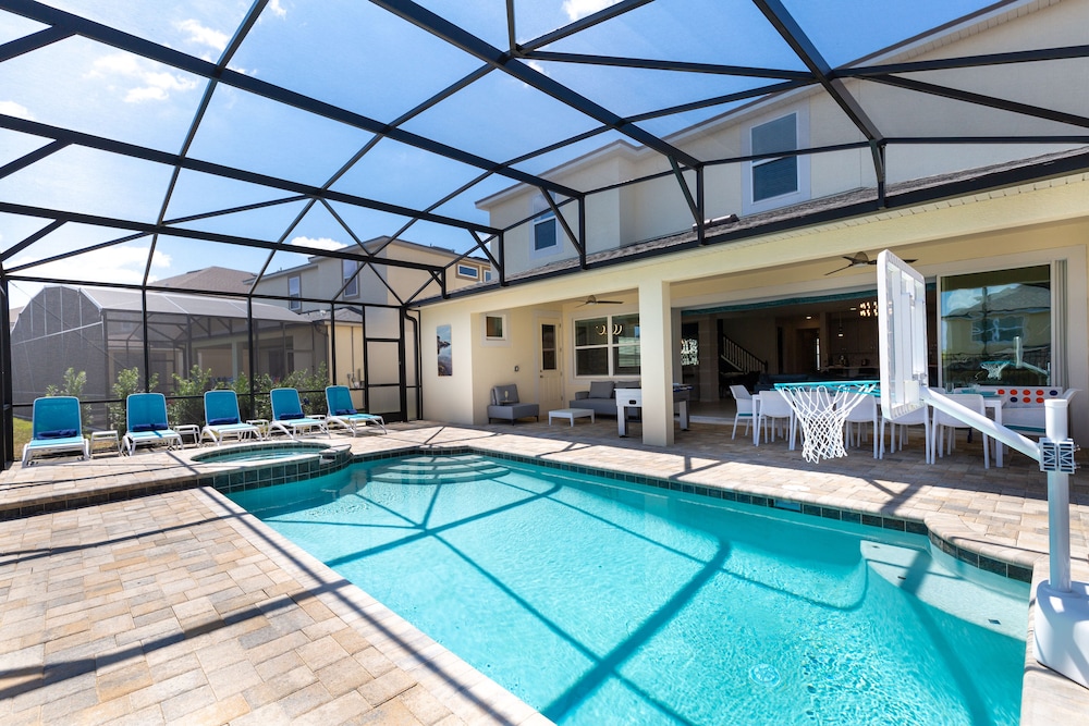 Villatel at Solara Resort - 8BRs - Image 3