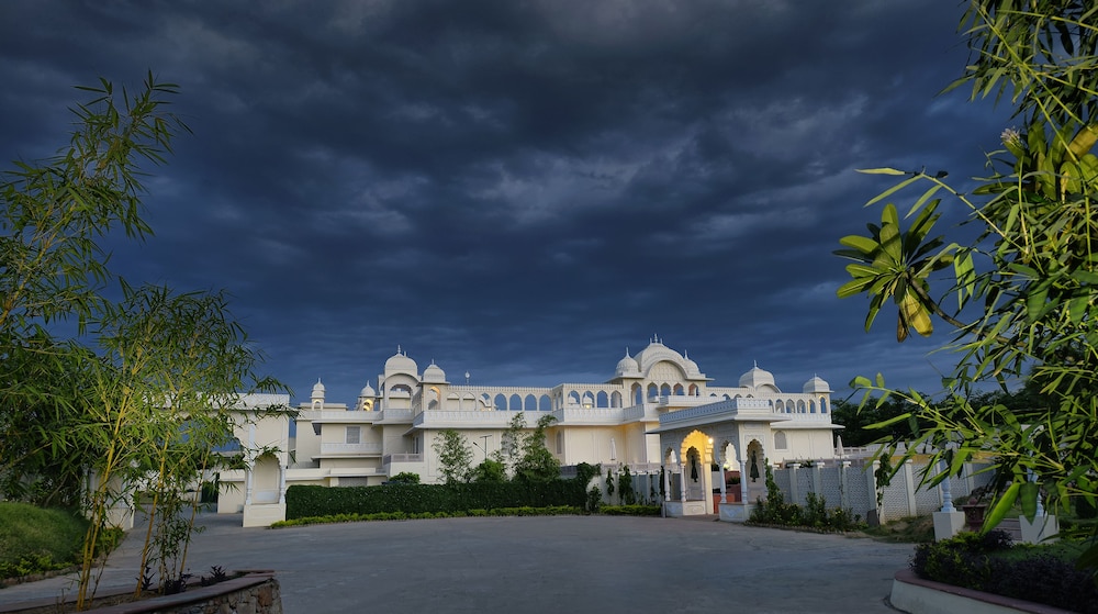 The Tigress Resort & Spa, Ranthambore