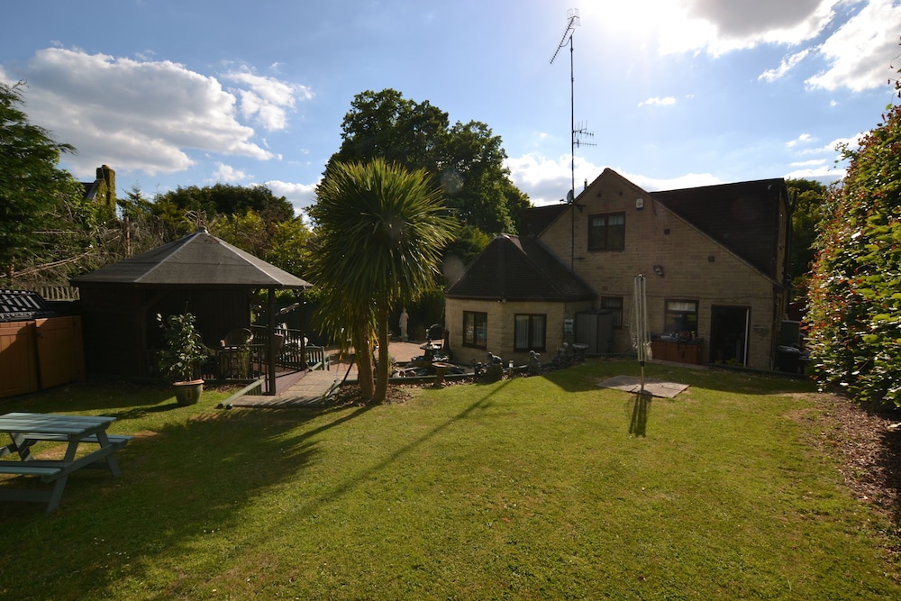 Castle Green Bed and Breakfast