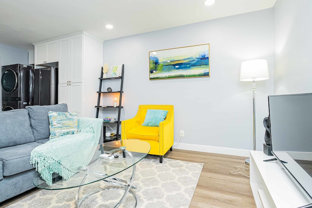 2b2b APT Close to Rose Parade and Pasadena Oldtown