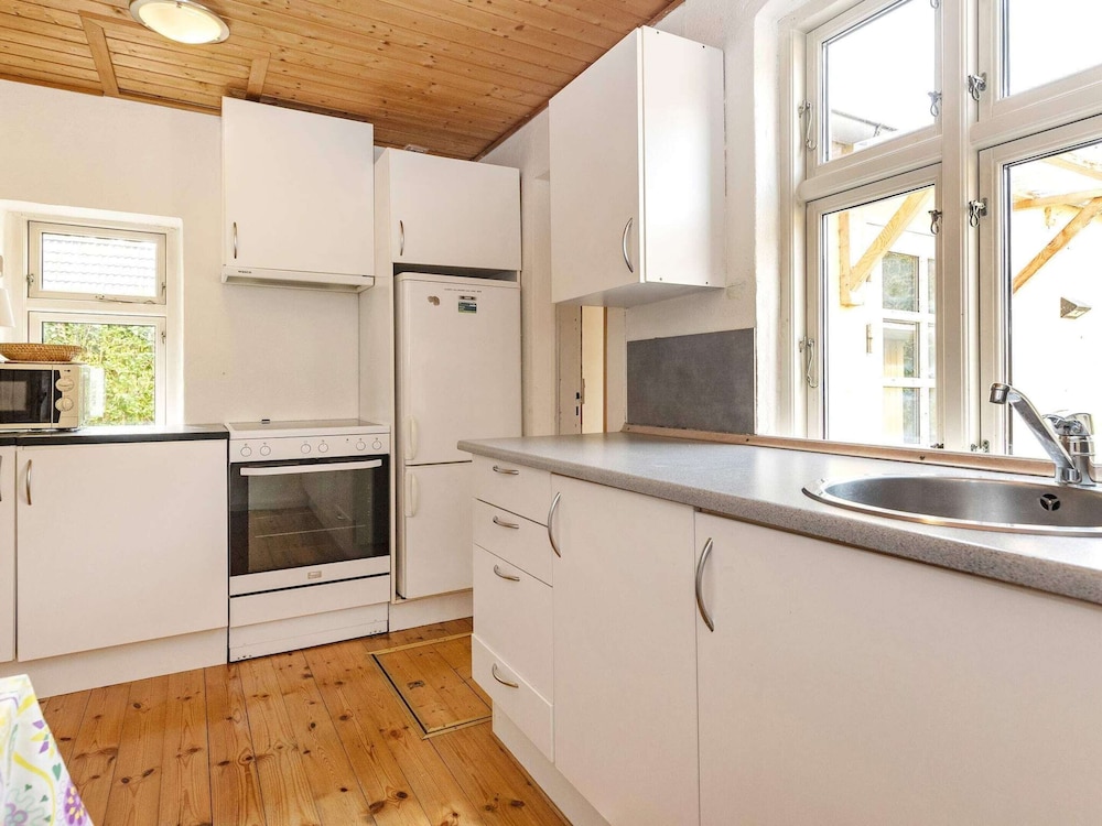Scenic Retreat With Fireplace & Terrace view 5