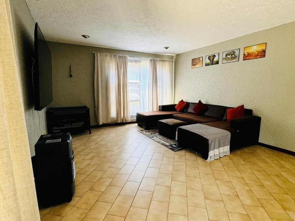 Villa Picasso - 2 Bed Villa