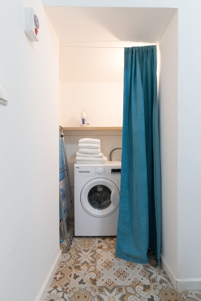 Gorgeous Apt in Neve Tzedek with Parking