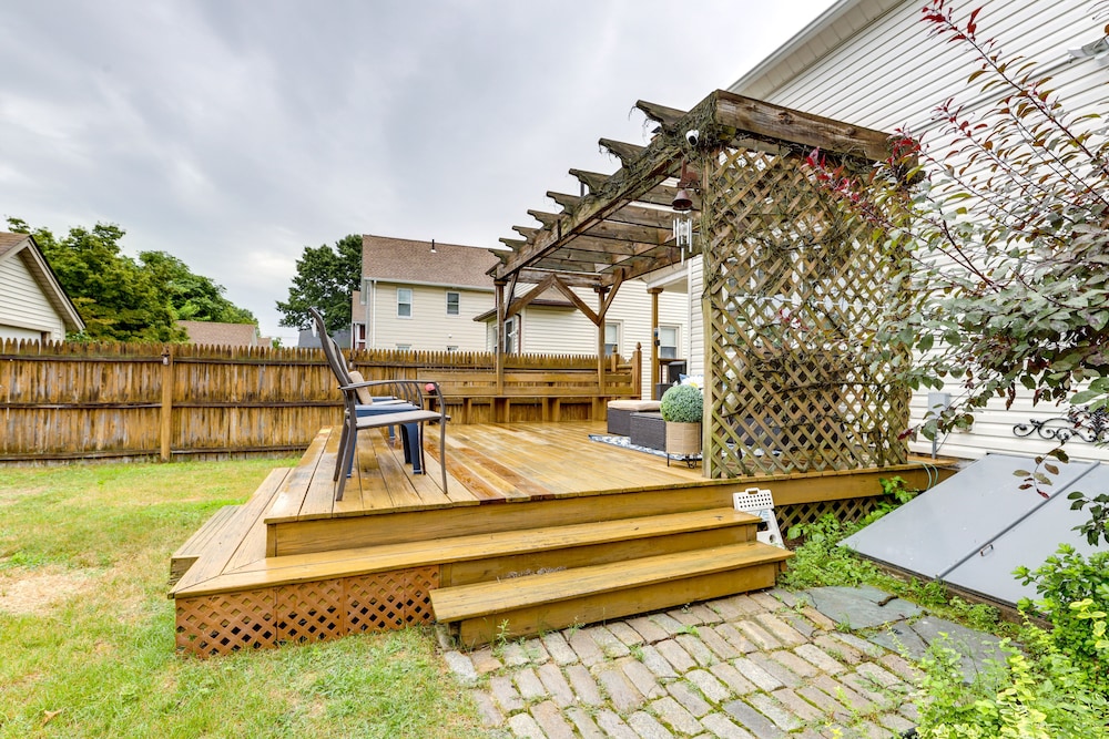 Cozy Springfield Vacation Rental Near Downtown