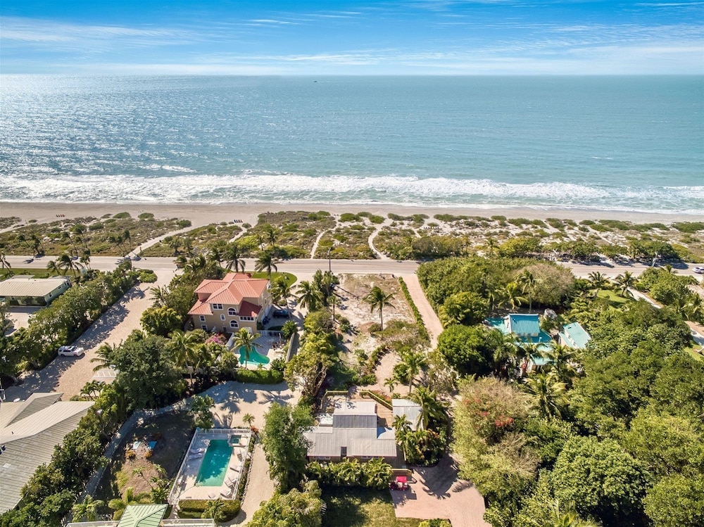 Captiva Charm view 2