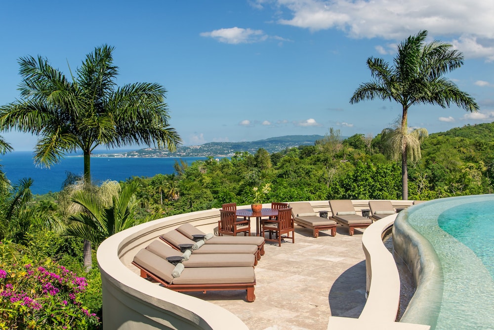 Silent Waters Villa