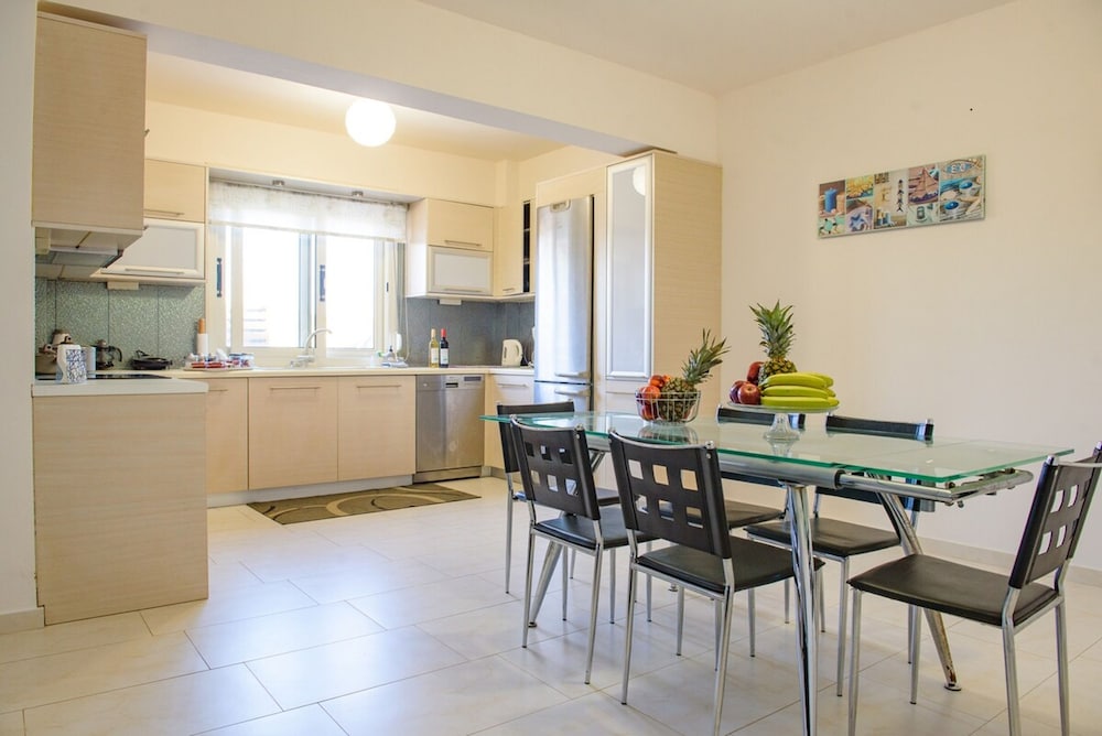 Marie Nicol Apartments 2