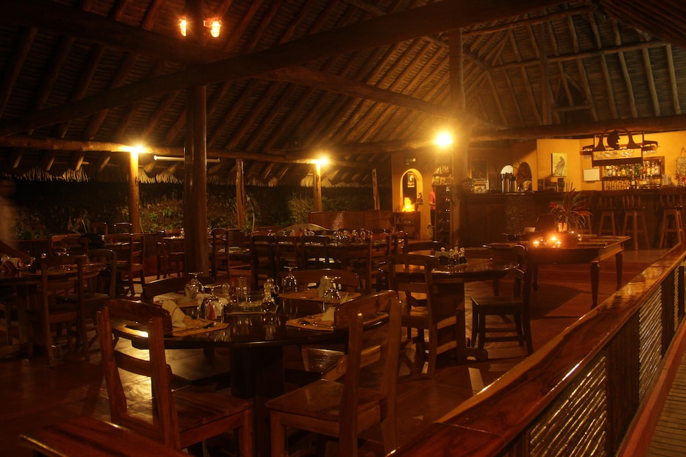 Luna Lodge