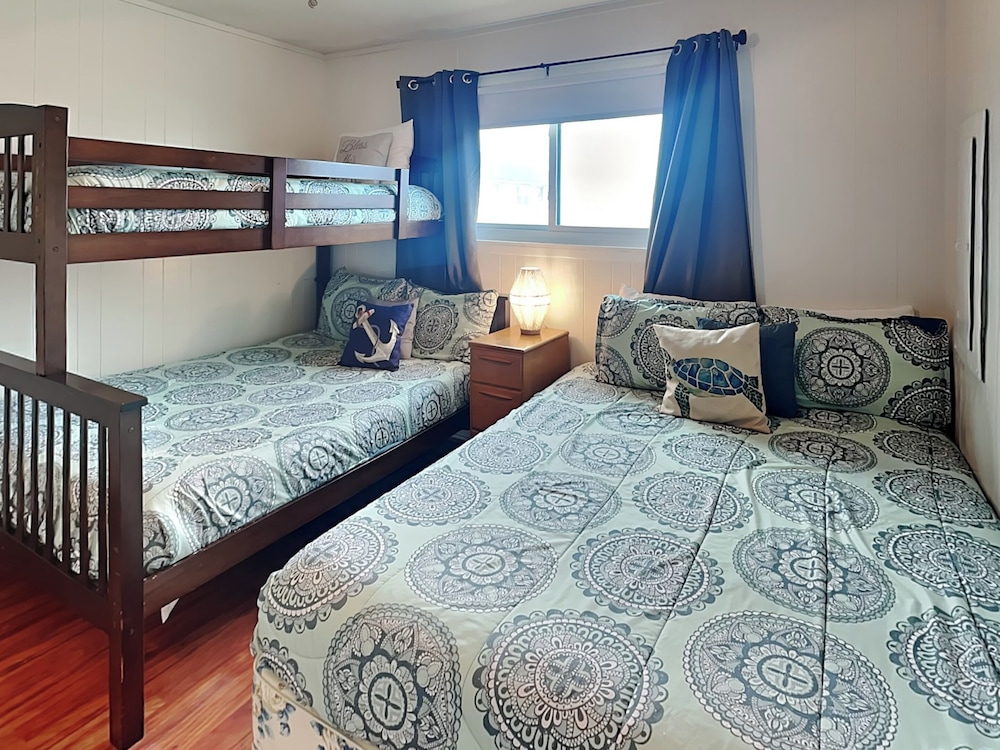 John Silver Cottage by Ryson Vacation Rentals