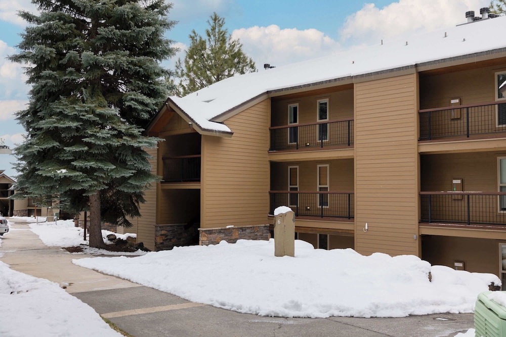 High Desert Retreat - For 4!