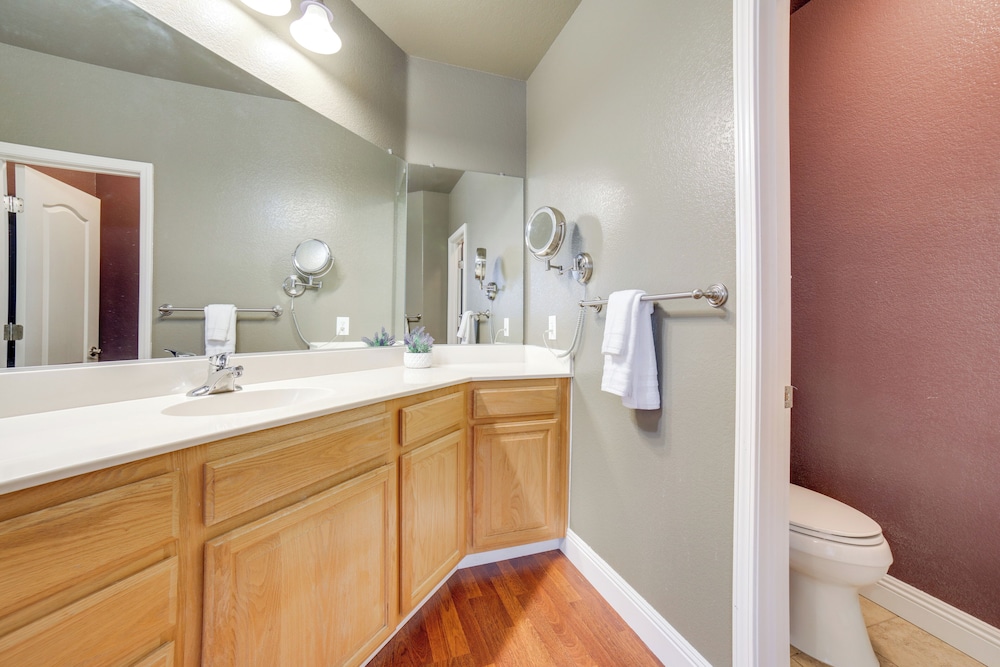 Ski Getaway w/ Hot Tub: Reno Home By Attractions
