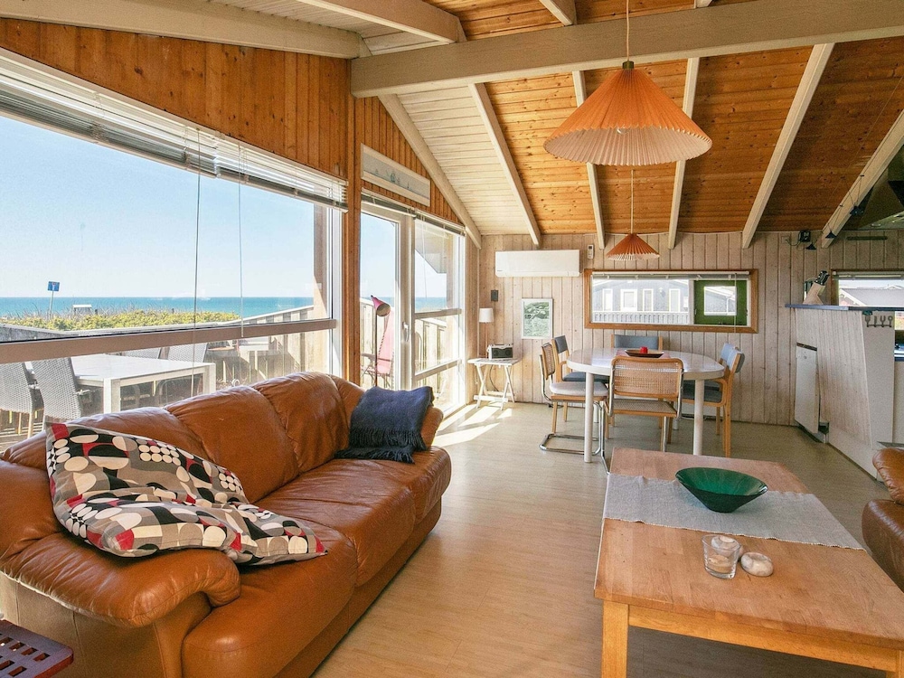 6 Person Holiday Home in Lokken-by Traum