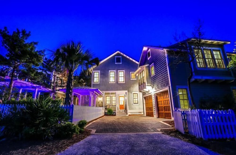 The Flagship of Watersound 5 Bedroom Holiday Home by Five Star Properties