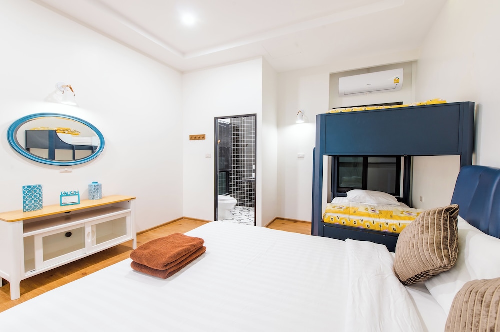 Full moon Bay hua hin Cha-am