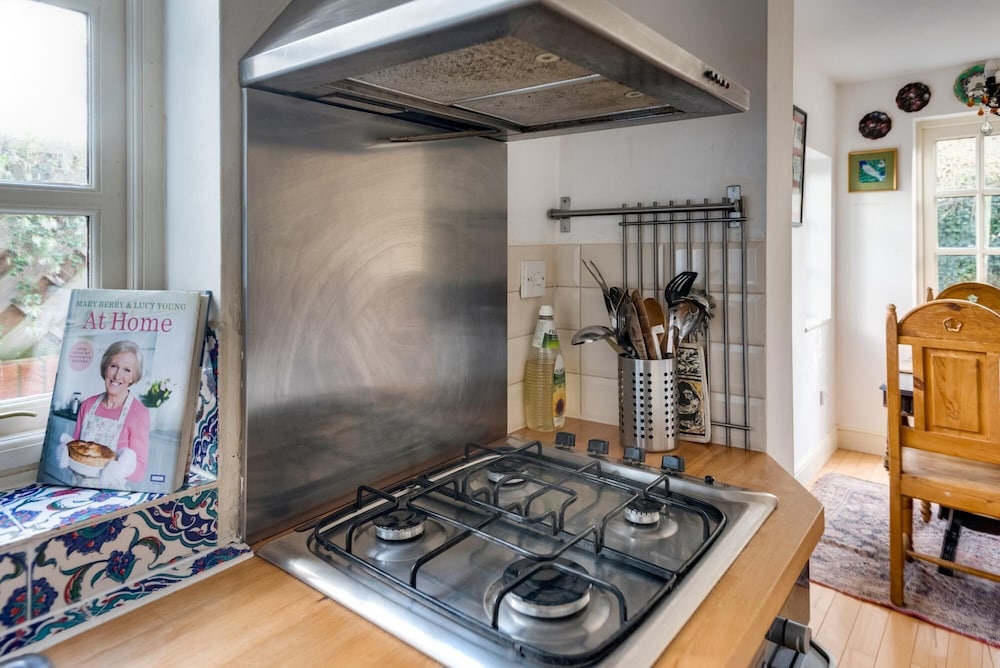 3-bed Cosy Bookbinder House in Jericho Oxford view 5