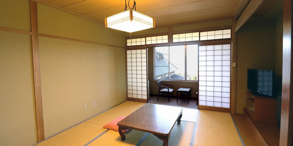 Yakushidaira Akanejyuku