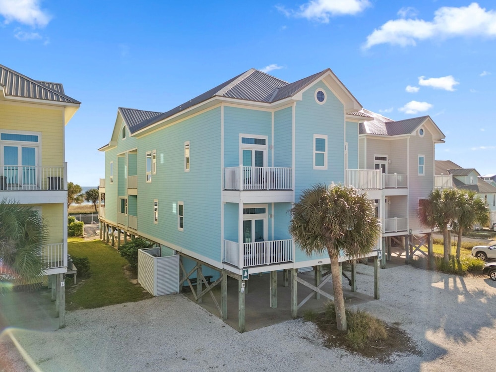 Courageous Beach House Suite D