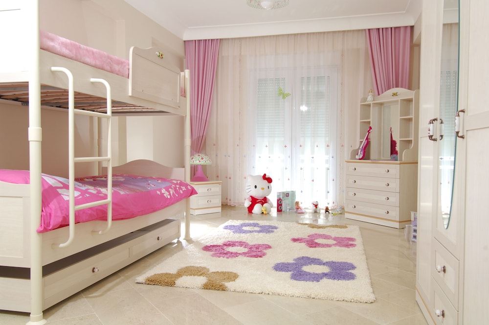Paradise Town Villa Lucky view 2