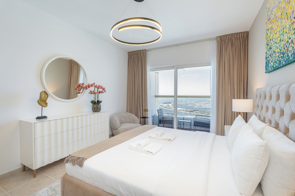 Czechin -Stylish 1BR in Elite Residences