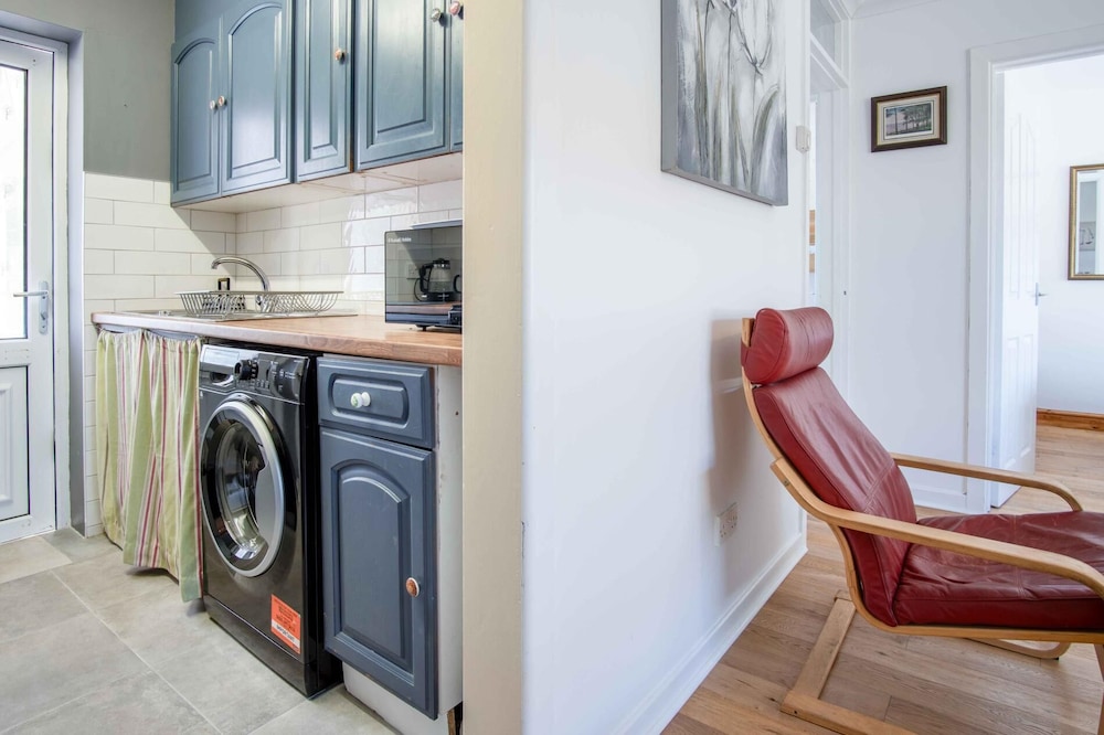 Cosy Cottage - 2 Bedroom Cottage - Mumbles