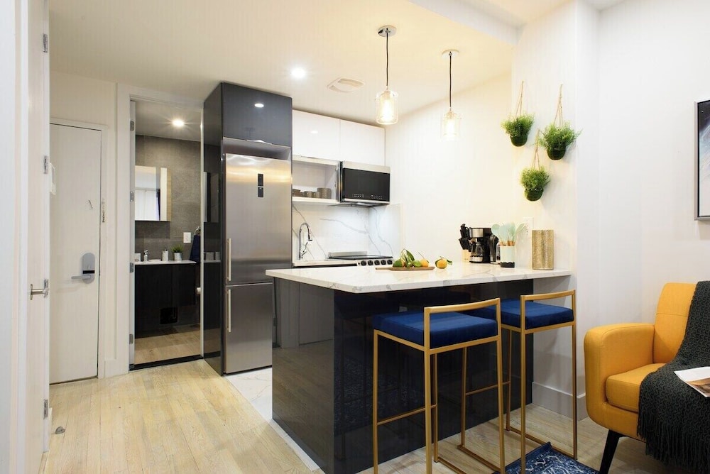 1597 New York Apt