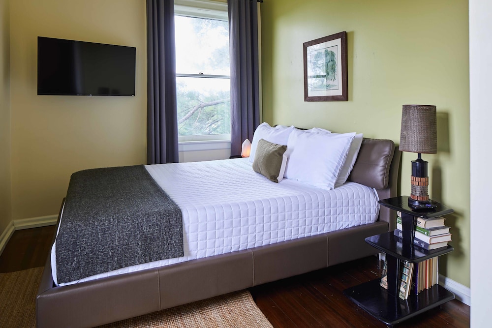 Eden Brae - Birmingham s Premier Retreat