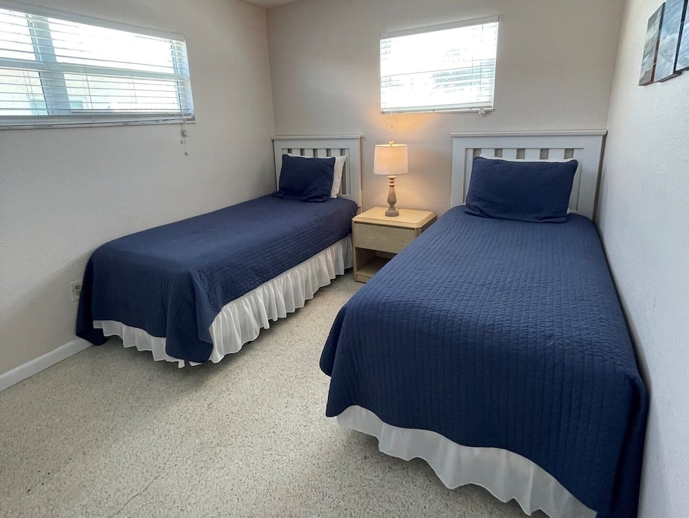 763 North Shore Downstairs 3 Bedroom Apts by RedAwning view 2