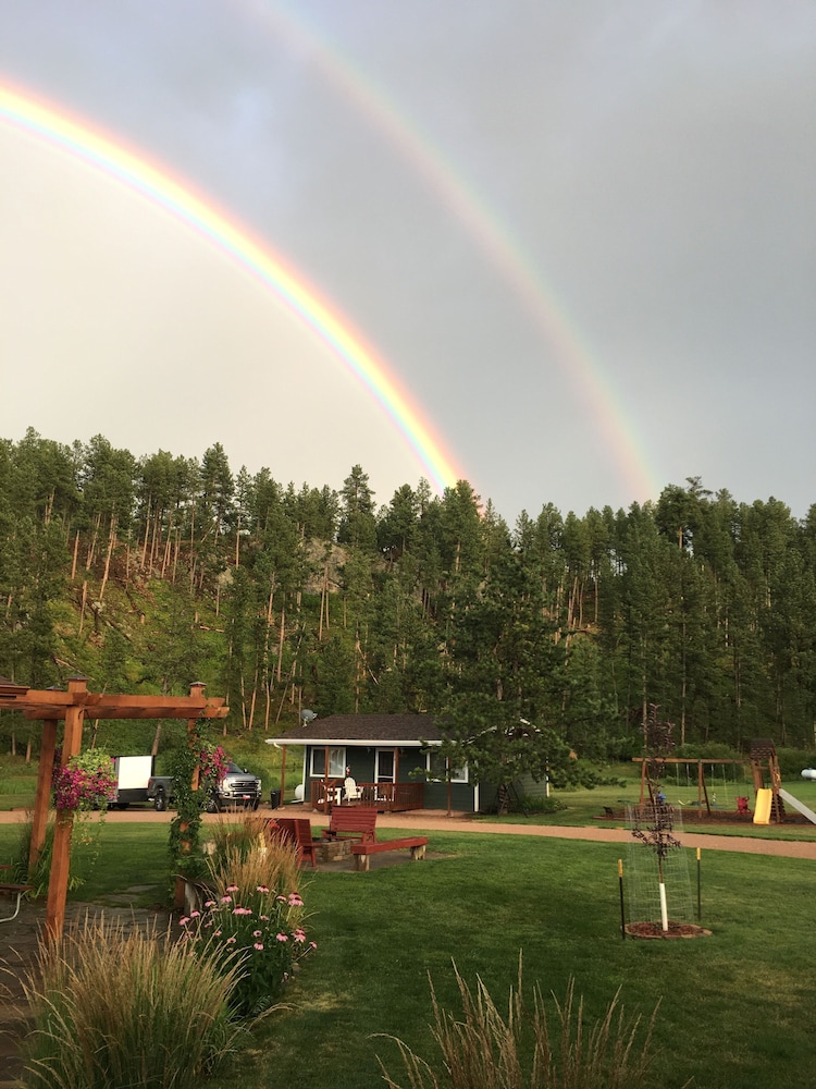 Black Elk Resort Cottages and RV Park