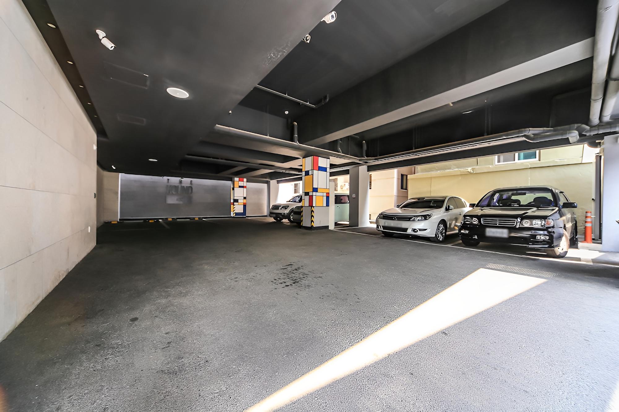 Hound Hotel Nampo