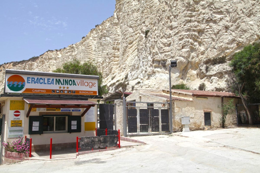 Eraclea Minoa Village
