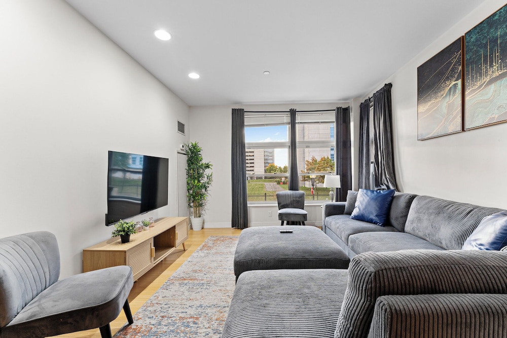 Furnished Apartment near BMC