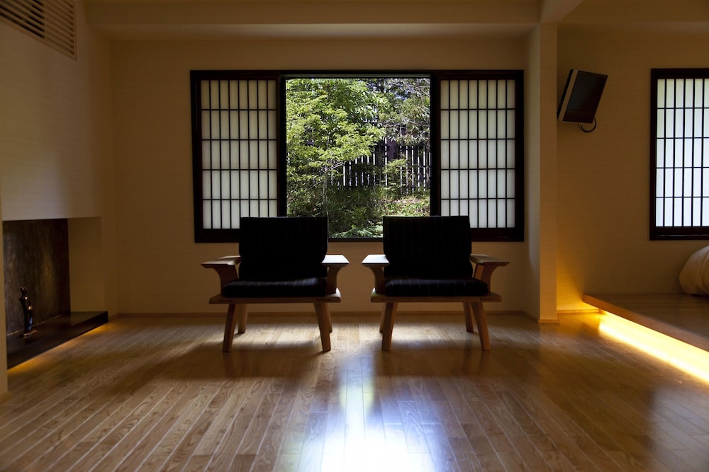 Gokuraku Onsen Takumi No Yado