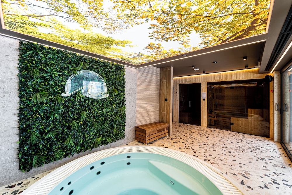 DELUXE SAND APARTMENT & SPA