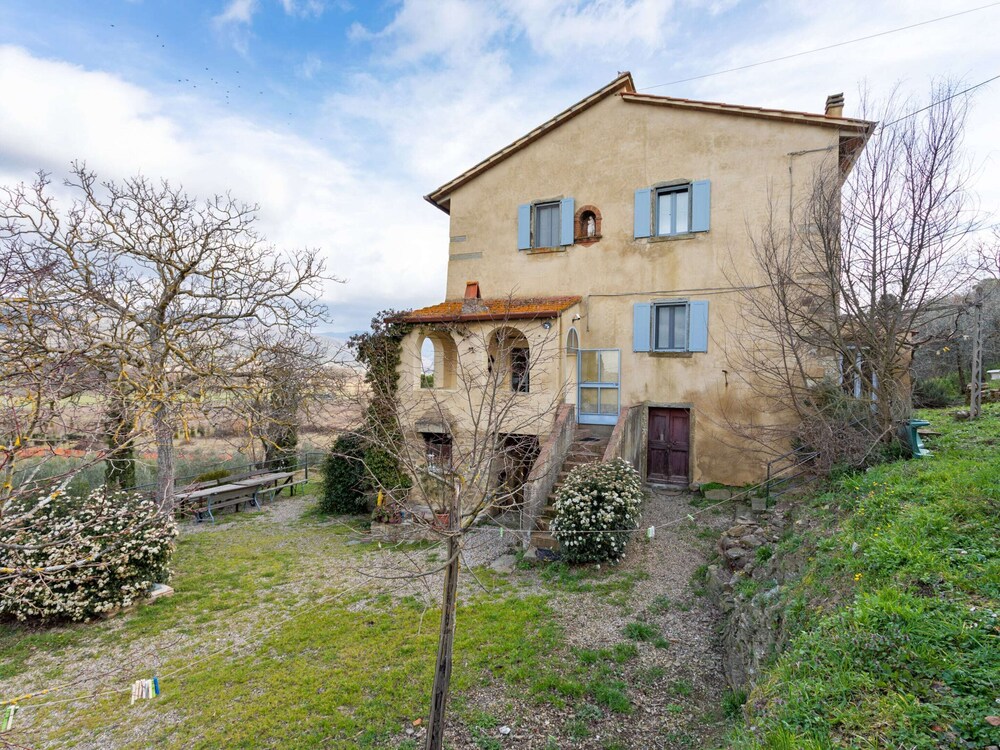 Tuscan Villa in Castiglion Fiorentino w/ Pool view 4