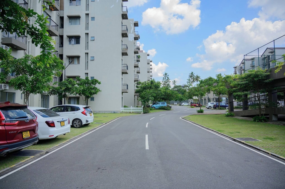 Family-friendly 3BR Apartment in Serene Malabe