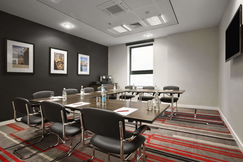 Gateshead Vacations - Ramada Encore by Wyndham Newcastle-Gateshead - Property Image 11