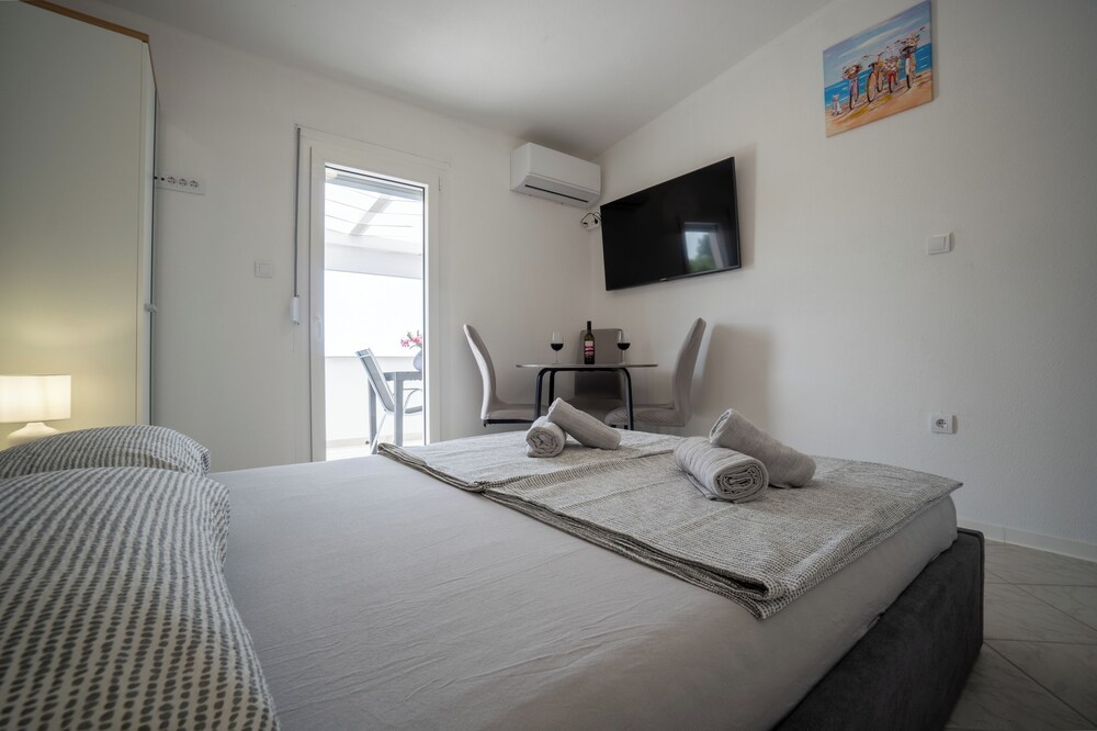 Apartments Najam Skundric