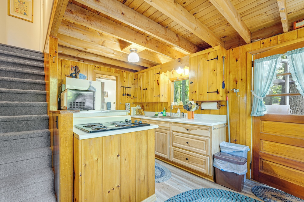 Quiet Remote Cottage on Panther Pond! - Property Image 37