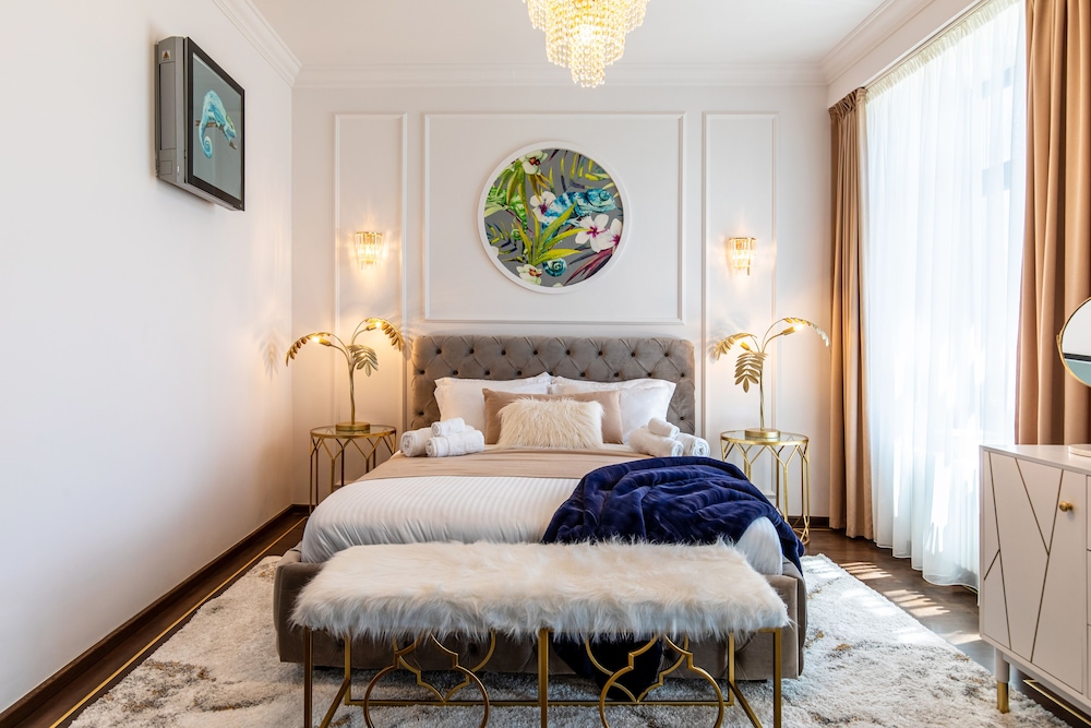 Hotel HOLT Old Town - Image 1