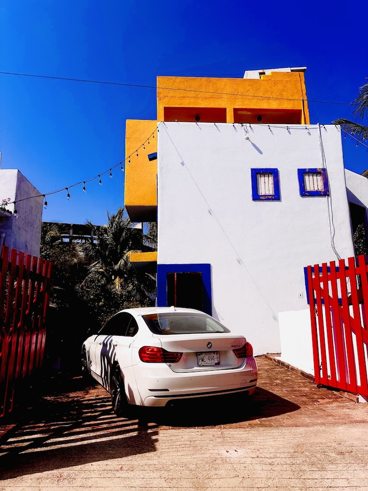 Hotel Casa de Colores - Image 1