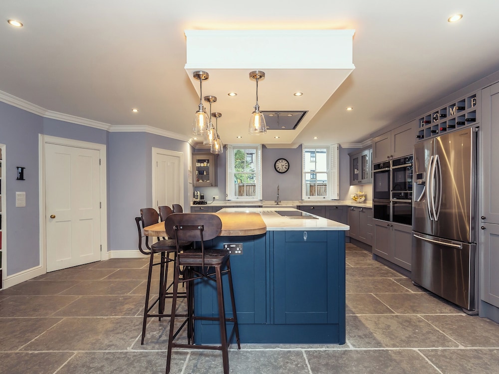 Vallis Oak Villa