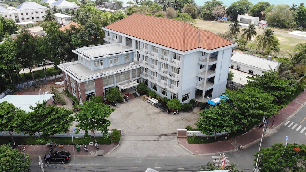 Nha Khach Con Dao