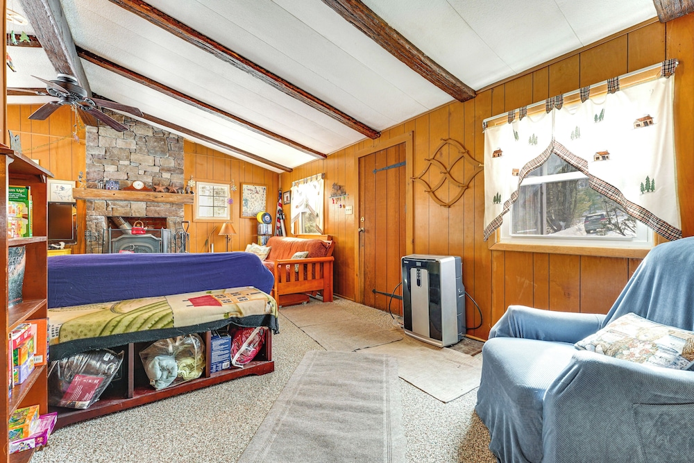 Hike, Ski & Unwind: Cabin w/ Deck in Chester!