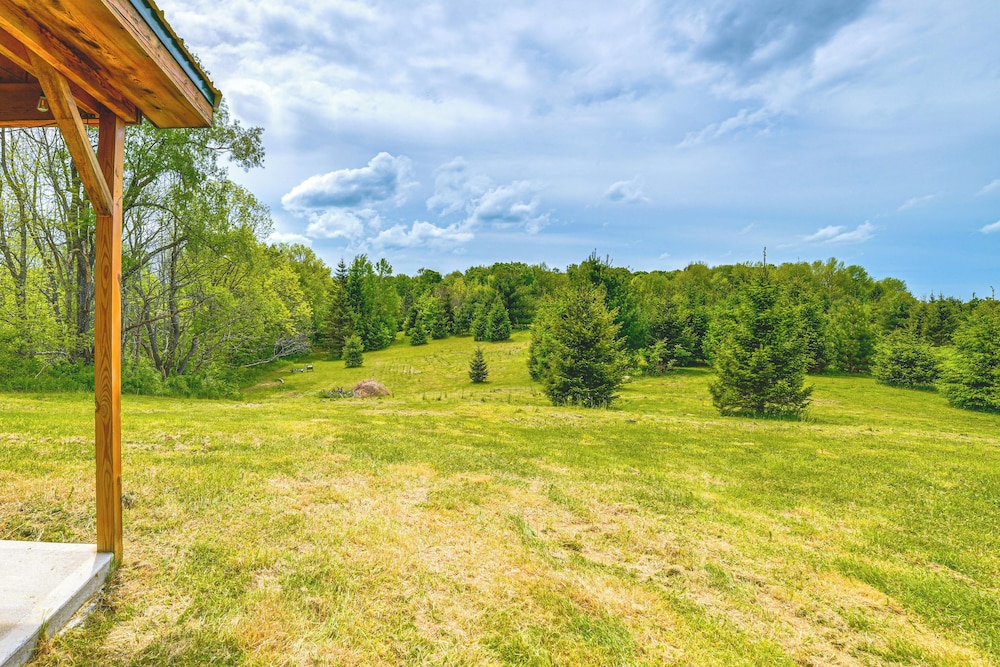 Escape to Nature: Secluded Mcdonough Cabin!