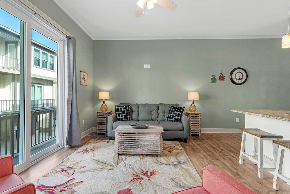 Little Lagoon Cottage for 8 - Free Activities