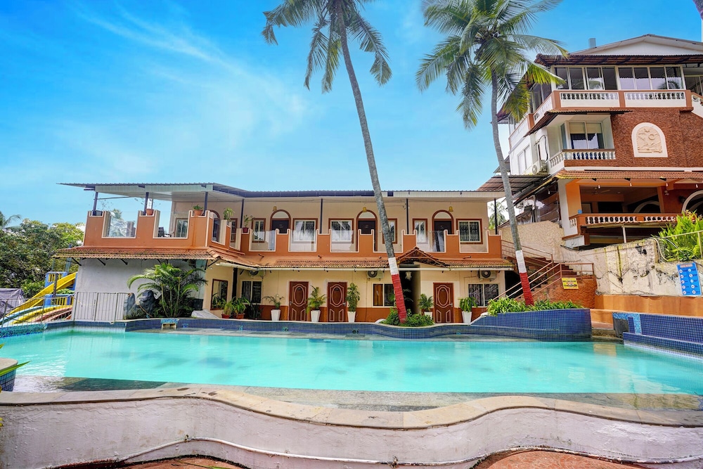 Fabhotel Baga Village Home