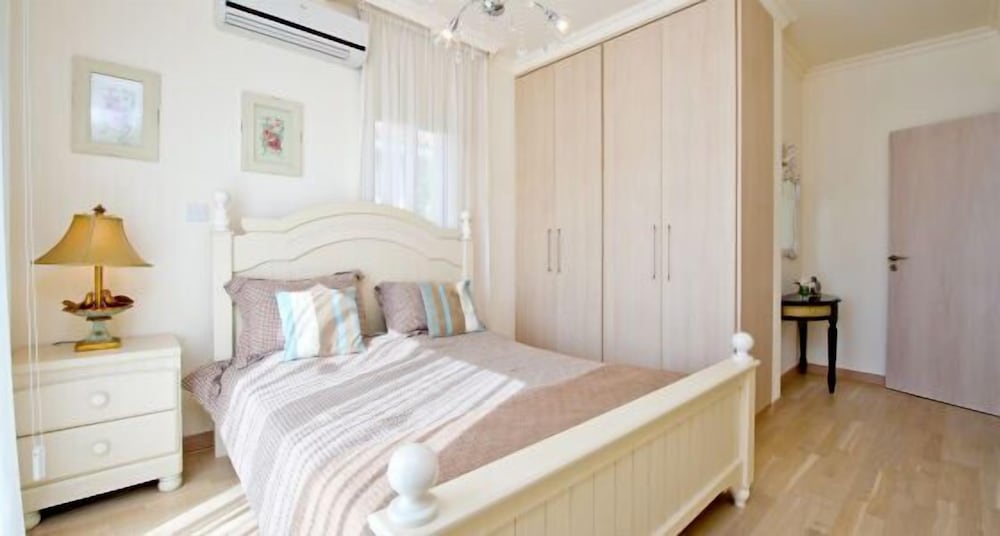 Amadora Luxury Villas