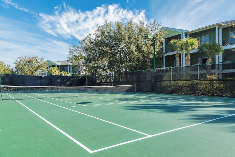 Mickey's Terrace at Bahama Bay - Image 5