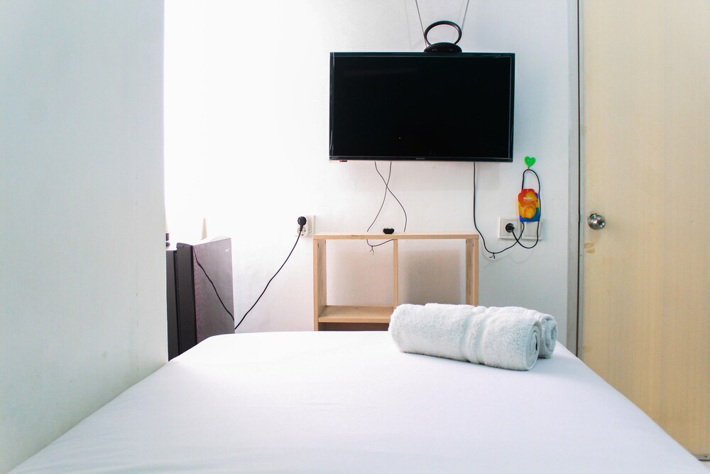 Minimalist and Stylish Studio Aeropolis Tangerang Apartment view 4