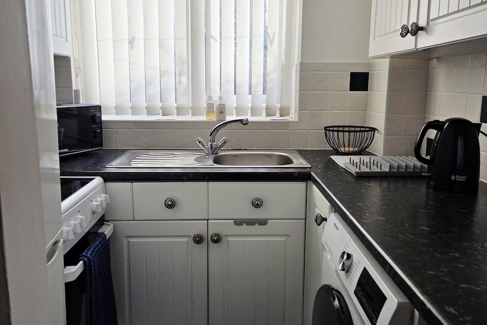 Willow Retreat - House in Burbage- Sleeps2- Garden